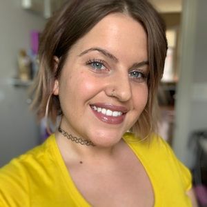 The only BS you need is bags & shoes 👜👠